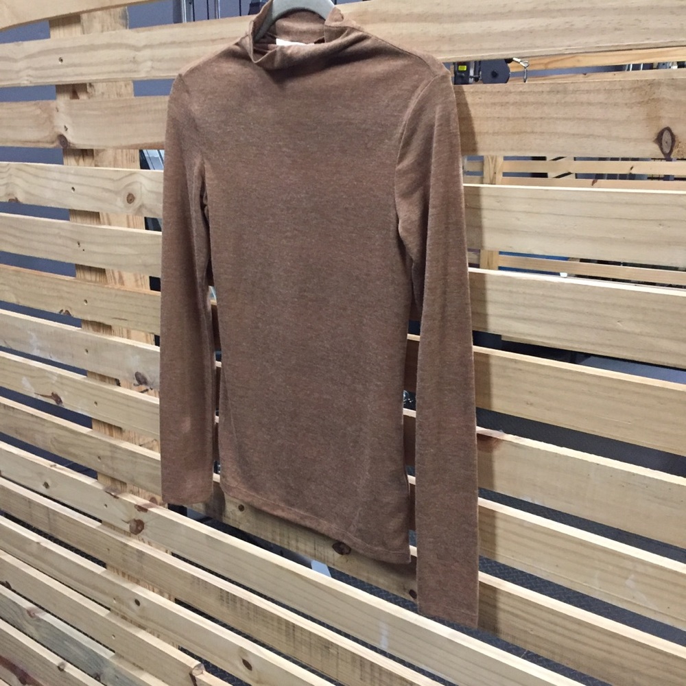 NWT H&M XS Tan Turtleneck